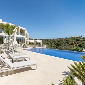 Caneiros Luxury House&suites Hotel